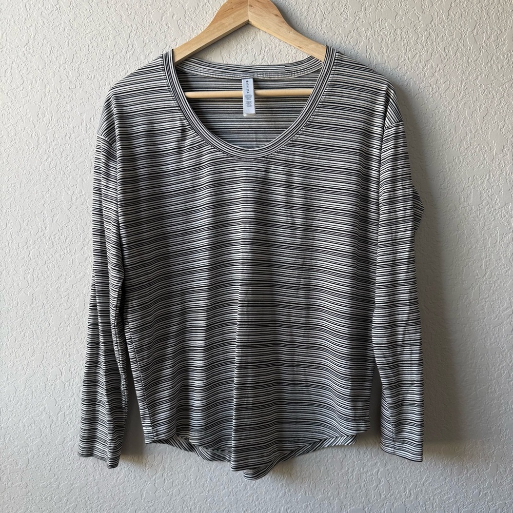 Athleta Cloudlight‎ Stratus striped long-sleeve top black and white